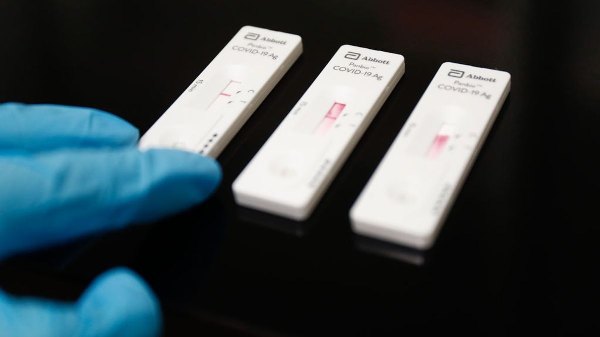 El Govern catalán estudia entregar test a la población para que se los autogestionen El Govern catalán estudia entregar test a la población para que se los autogestionen