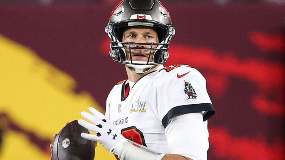 Vendido un cromo de Tom Brady cuando era novato por casi dos millones de euros Vendido un cromo de Tom Brady cuando era novato por casi dos millones de euros