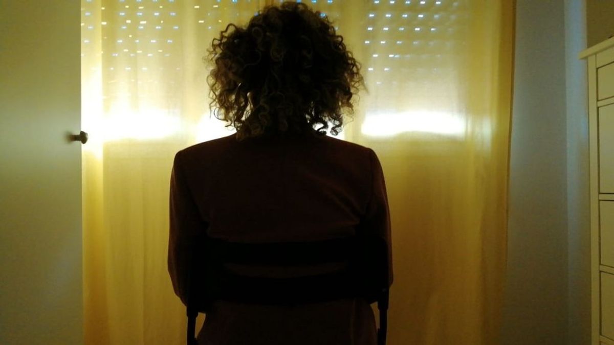 Lola, víctima del 'gaslighting': "El maltratador desquicia tu psique. Yo entonces no sabía lo que sufría" Lola, víctima del 'gaslighting': "El maltratador desquicia tu psique. Yo entonces no sabía lo que sufría"