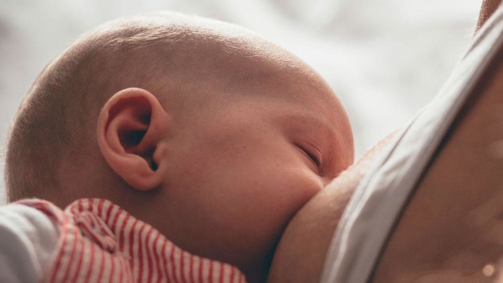 Por qué algunas mujeres engordan durante la lactancia materna: estas son las causas más comunes y cuándo volverá a su forma física.