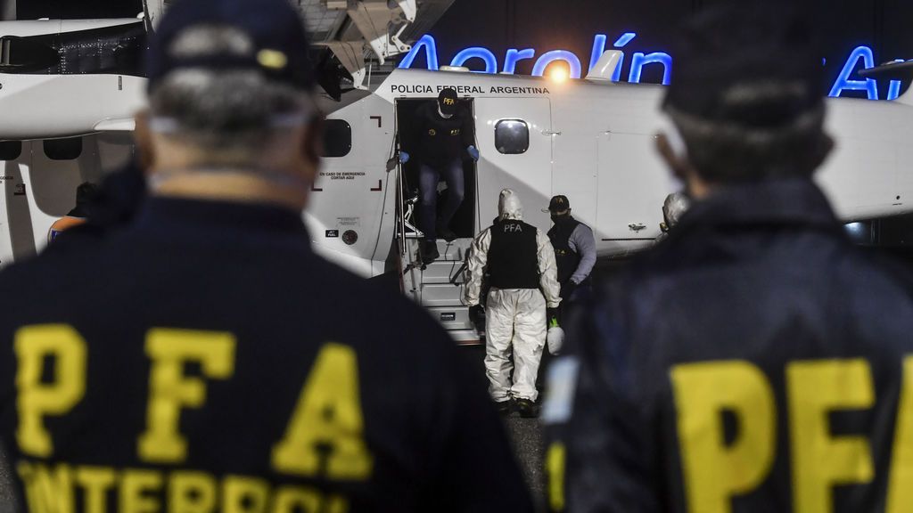 La Interpol detiene a más de 4.000 personas en Latinoamérica por comercio ilegal de armas La Interpol detiene a más de 4.000 personas en Latinoamérica por comercio ilegal de armas