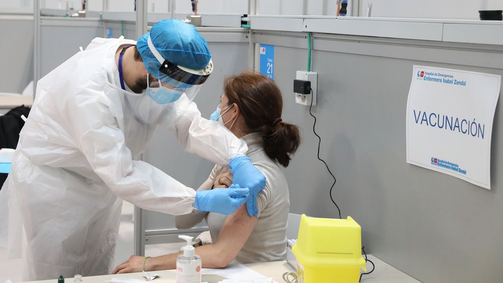 Madrid también vacunará en otros 10 hospitales a partir del 10 de abril Madrid también vacunará en otros 10 hospitales a partir del 10 de abril