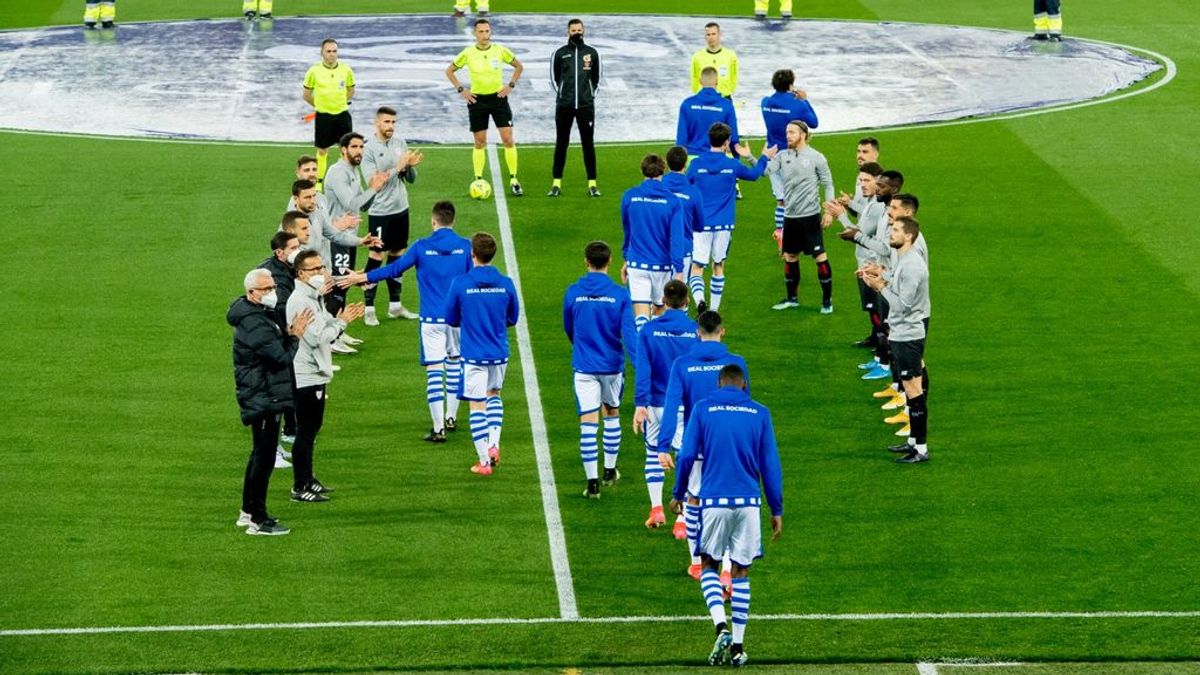 El Athletic sigue demostrando su buen perder y le hace el pasillo a la Real Sociedad El Athletic sigue demostrando su buen perder y le hace el pasillo a la Real Sociedad