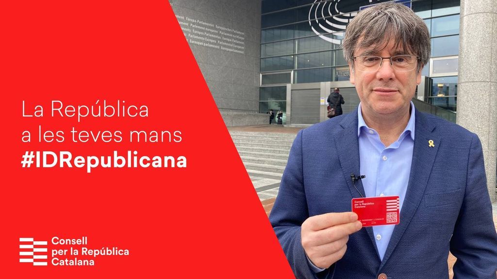 El 'DNI catalán' de Puigdemont será de pago y no permite trámites con la Generalitat El 'DNI catalán' de Puigdemont será de pago y no permite trámites con la Generalitat