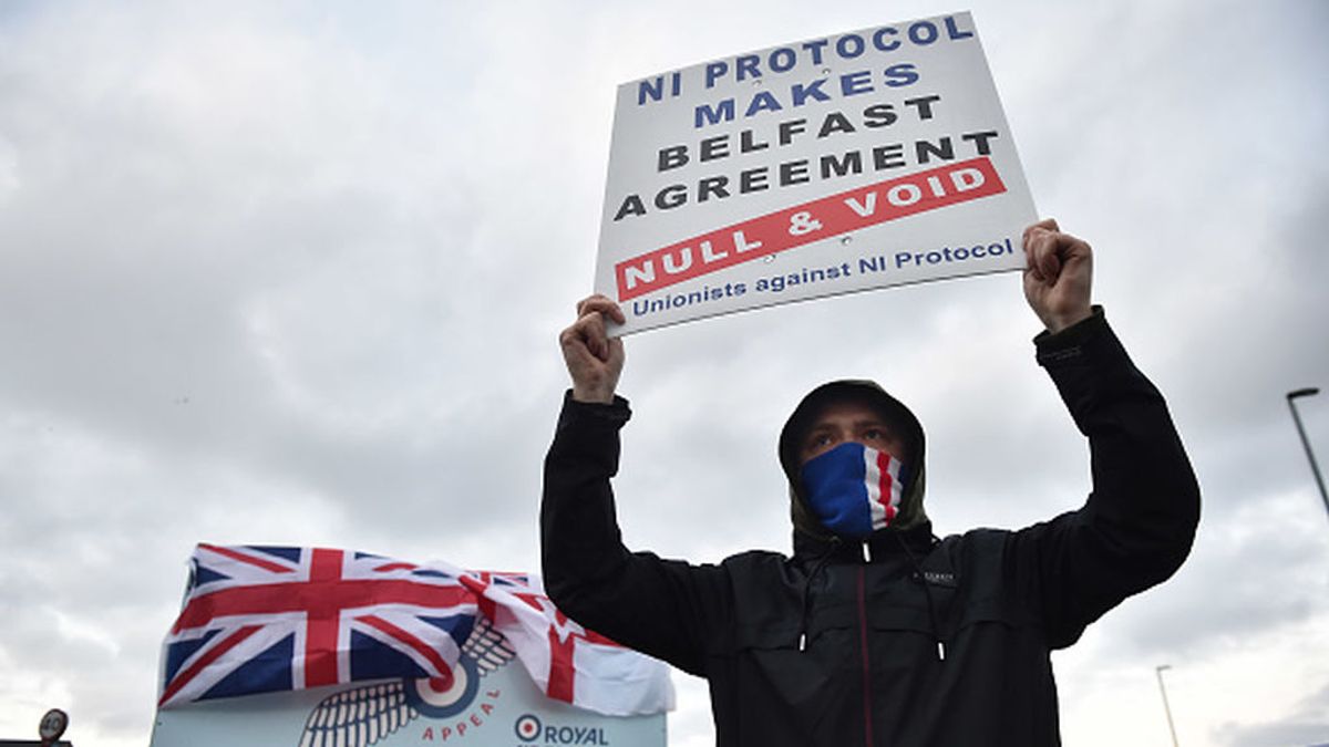El parlamento norirlandés se reúne de urgencia tras siete noches de disturbios lealistas