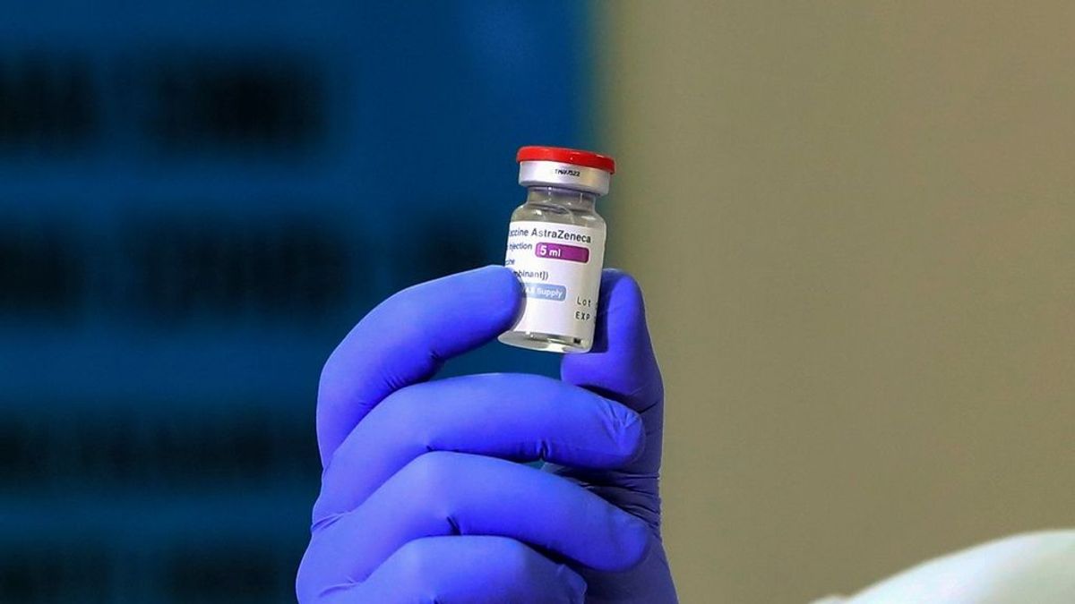 Los últimos vacunados de Astrazeneca y los que se quedan a las puertas: confianza y enfado