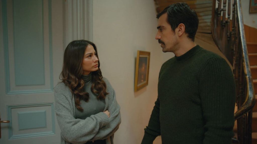 El tenso reencuentro de Zeynep y Mehdi