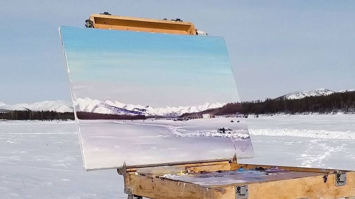 Una artista pinta el paisaje invernal de Siberia a -50 ºC: sus cuadros están siendo un éxito