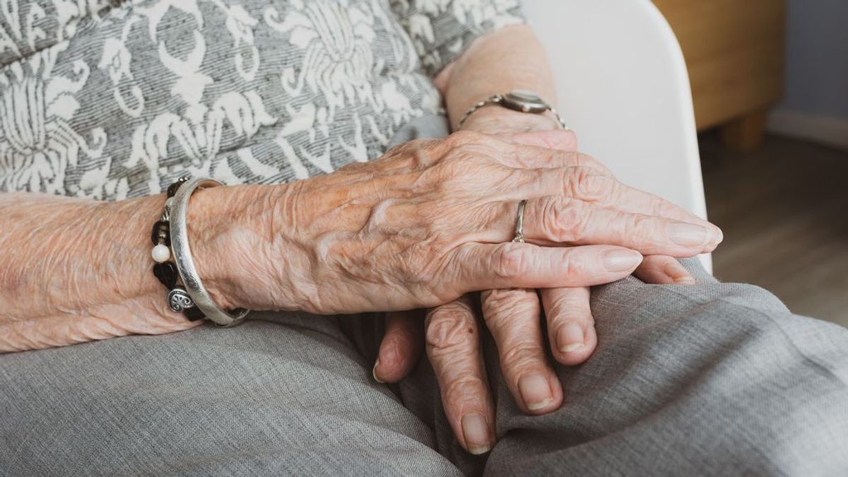 Las personas que viven solas en España rozan ya los 5 millones, la mayoría mujeres mayores de 65 años Las personas que viven solas en España rozan ya los 5 millones, la mayoría mujeres mayores de 65 años