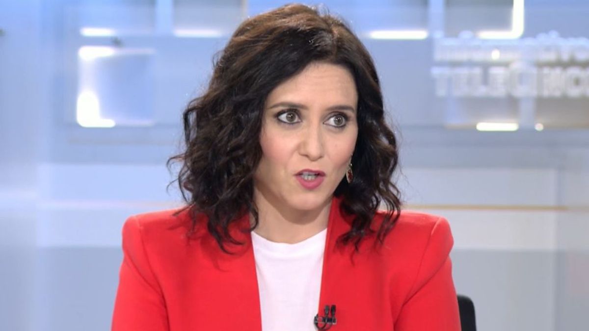 Ayuso, sobre no cerrar los bares: "Me dan las gracias por dejarles trabajar" Ayuso, sobre no cerrar los bares: "Me dan las gracias por dejarles trabajar"