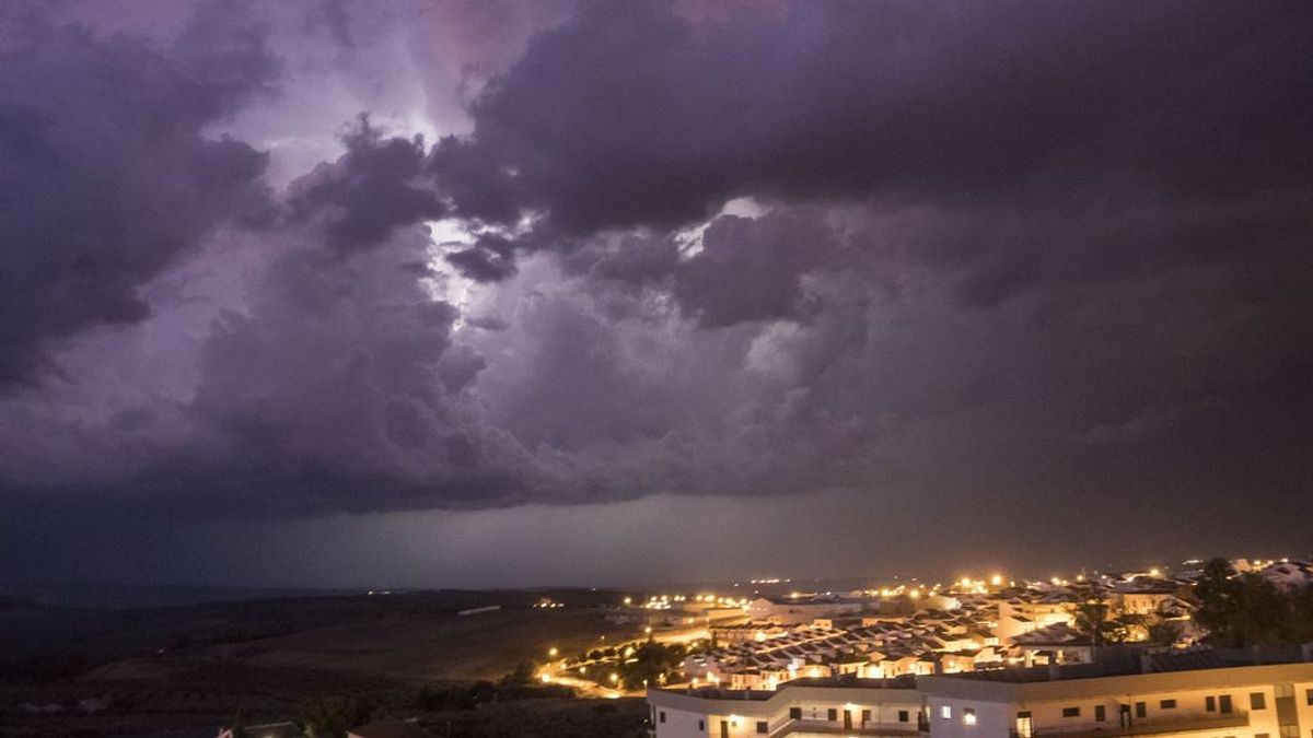 Se disparan los avisos por tormentas: estas serán las zonas de España más afectadas