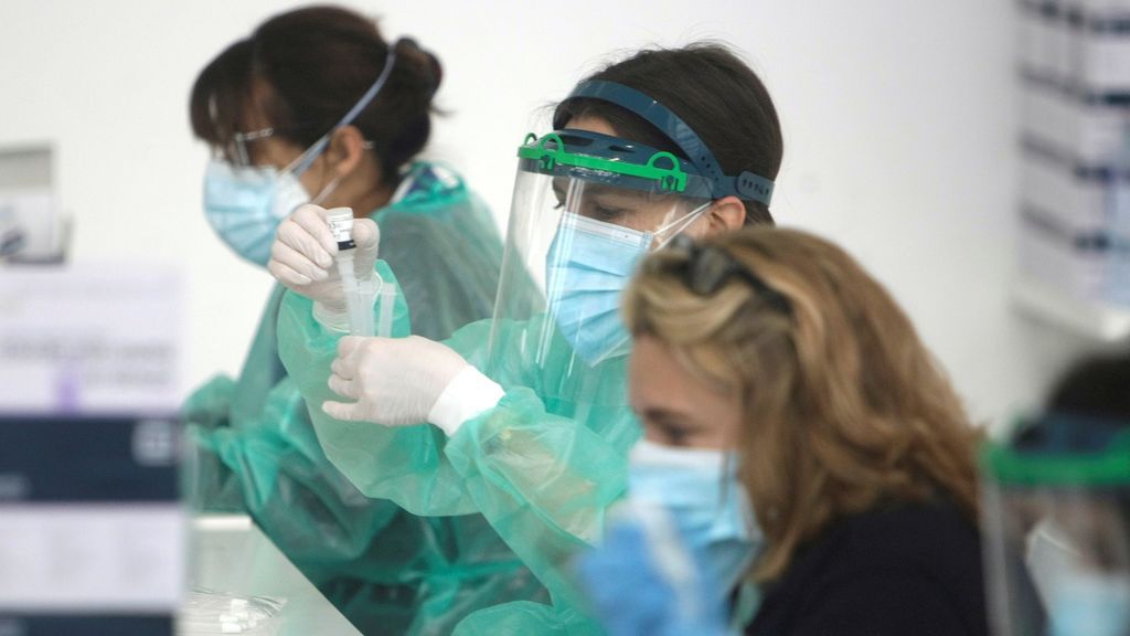 Los hospitalizados por coronavirus en España siguen aumentado Los hospitalizados por coronavirus en España siguen aumentado