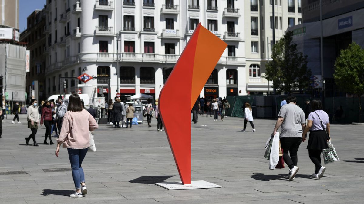Aparecen dos esculturas idénticas en el centro de Madrid sin que se conozca el motivo ni el autor Aparecen dos esculturas idénticas en el centro de Madrid sin que se conozca el motivo ni el autor