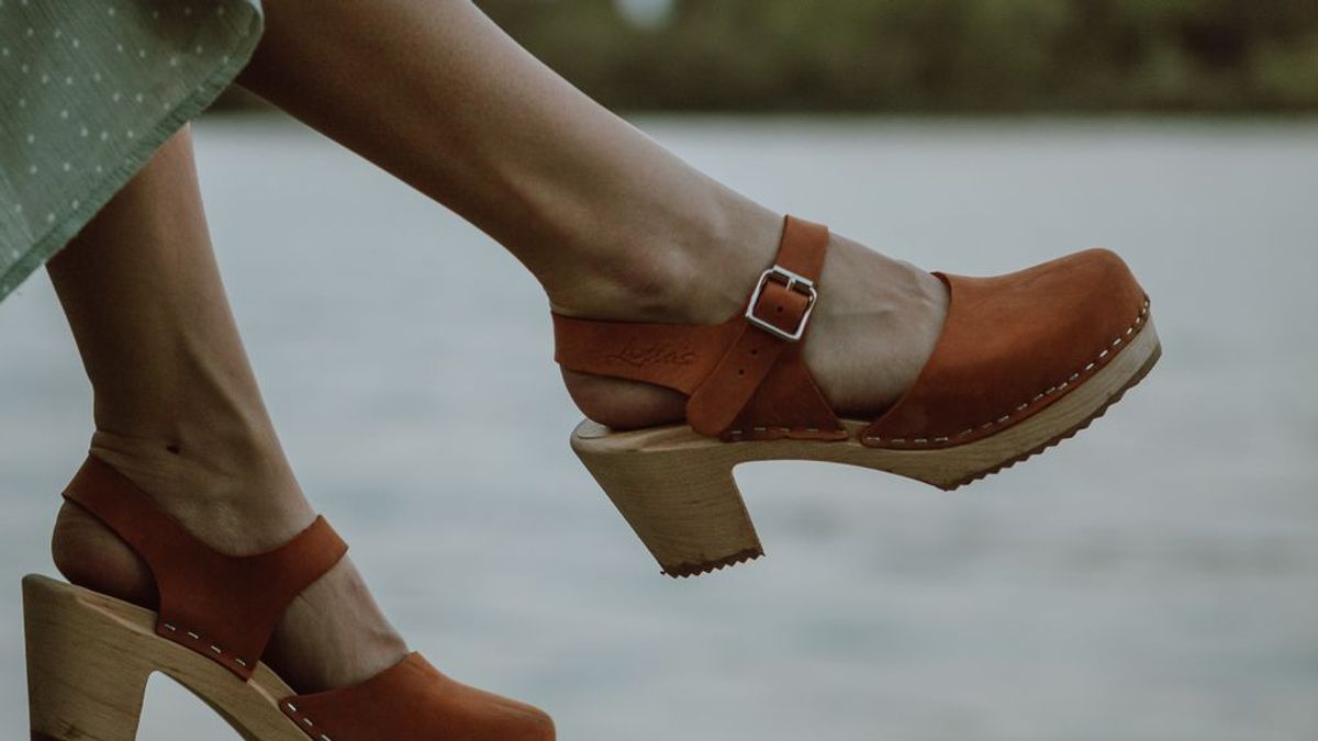 Vuelven los zuecos de madera: así es como le daremos de nuevo la bienvenida al zapato del verano