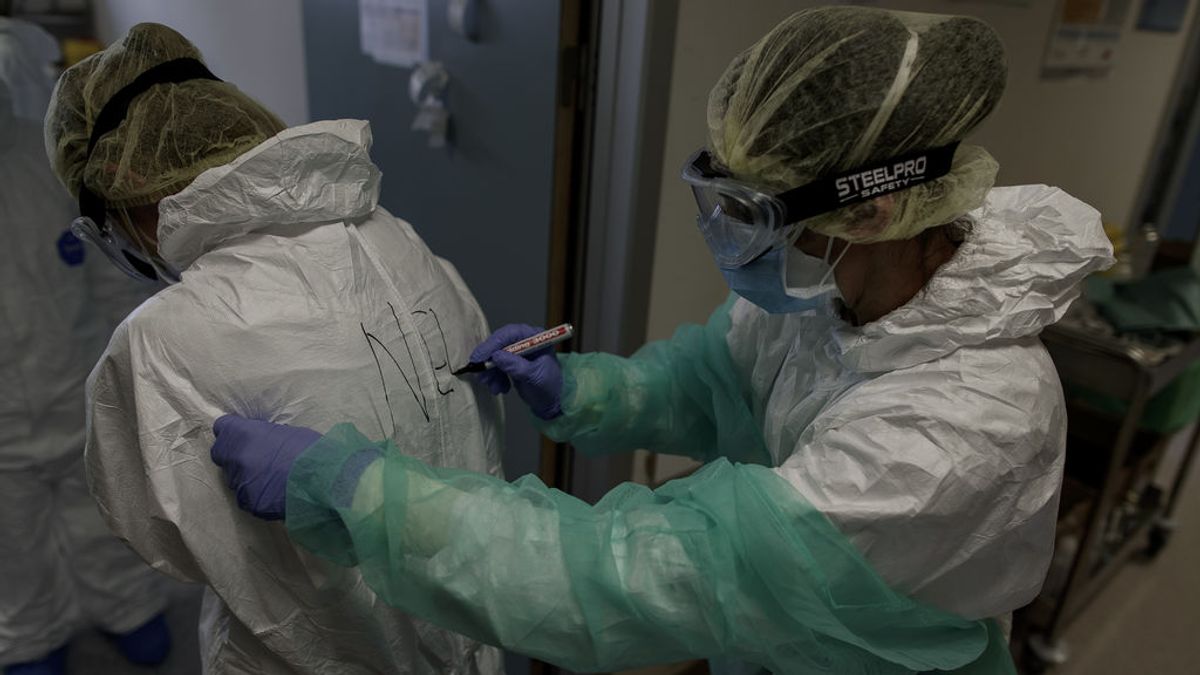 Madrid sube a 1.973 hospitalizados por coronavirus y mantiene los casos al alza con 2.463 Madrid sube a 1.973 hospitalizados por coronavirus y mantiene los casos al alza con 2.463