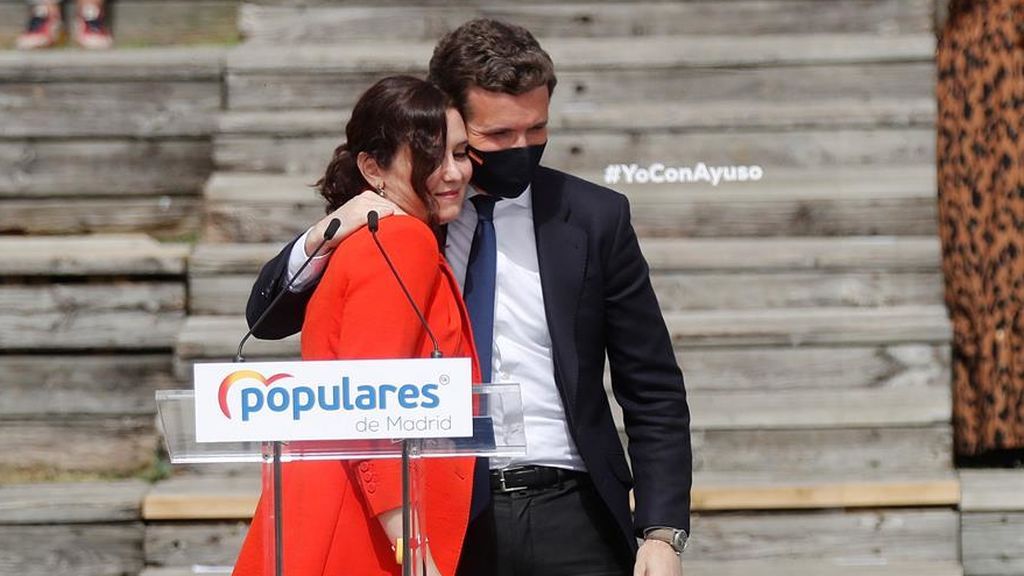 Ayuso defiende a Casado frente a Abascal: "A la derecha se viene llorado de casa" Ayuso defiende a Casado frente a Abascal: "A la derecha se viene llorado de casa"