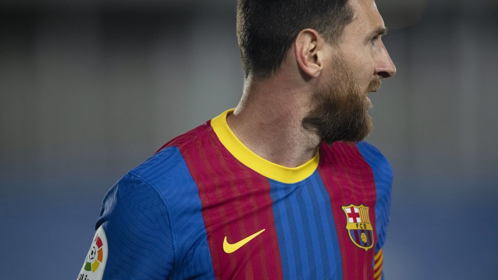 El mosqueo de Messi con Gil Manzano: "Árbitro habla bien, con respeto"