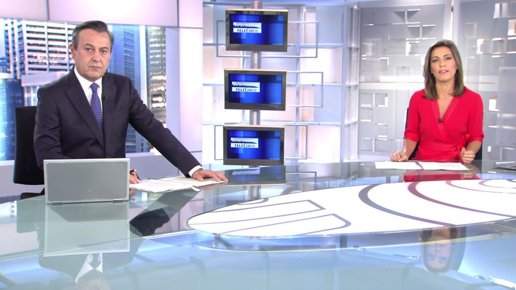 Con José Ribagorda y Ángeles Blanco Informativos Telecinco 2021 Mediodía 10/04/2021