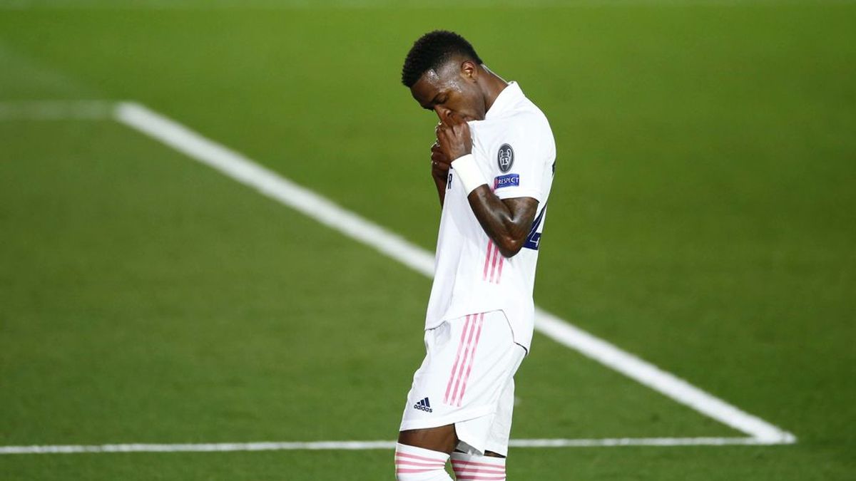 El whatsapp con el que Vinicius escogía el Real Madrid y descartaba el Barça: "Real, papito, al más grande" El whatsapp con el que Vinicius escogía el Real Madrid y descartaba el Barça: "Real, papito, al más grande"