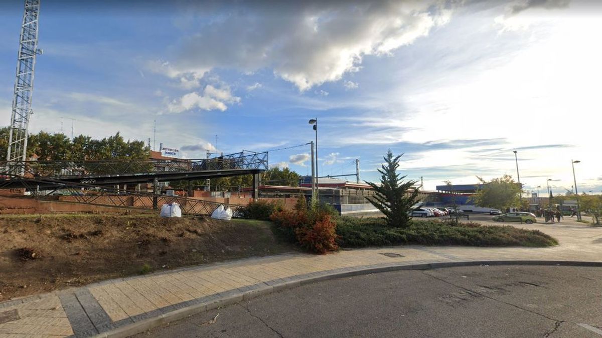 Hallan el cuerpo de una persona calcinada bajo un puente del municipio madrileño de Alcorcón Hallan el cuerpo de una persona calcinada bajo un puente del municipio madrileño de Alcorcón