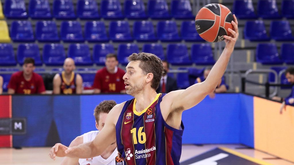 Pau Gasol debuta con el Barcelona dejando buenas sensaciones tras casi dos años sin jugar