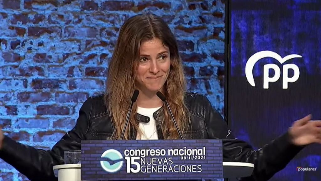 Bea Fanjul, nueva presidenta de NNGG del PP: "No soy de dar lecciones a nadie, sino de aprenderlas" Bea Fanjul, nueva presidenta de NNGG del PP: "No soy de dar lecciones a nadie, sino de aprenderlas"
