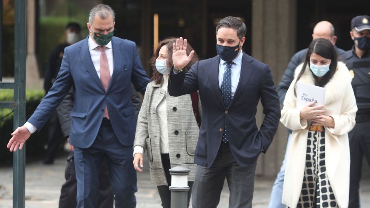 Vox pide en el Congreso excluir el lenguaje inclusivo de documentos oficiales porque "entorpece" Vox pide en el Congreso excluir el lenguaje inclusivo de documentos oficiales porque "entorpece"