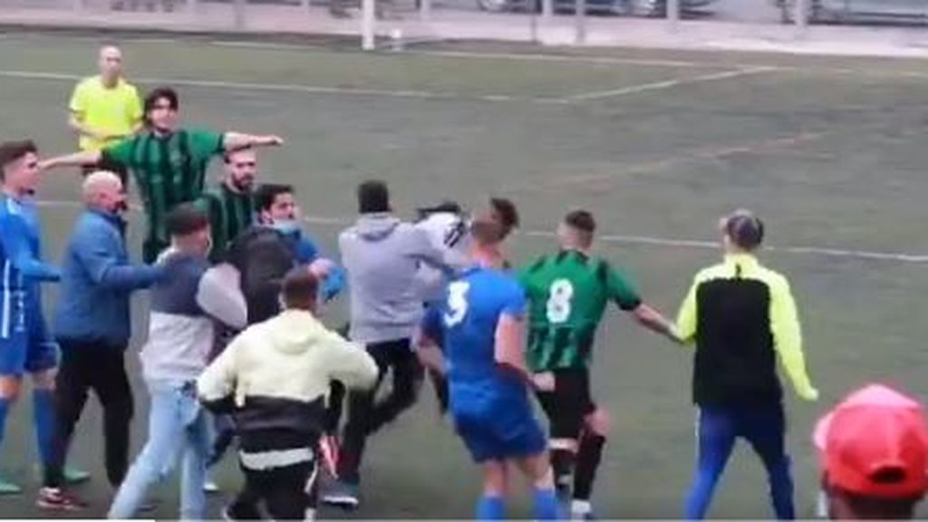 Pelea en un partido de fútbol