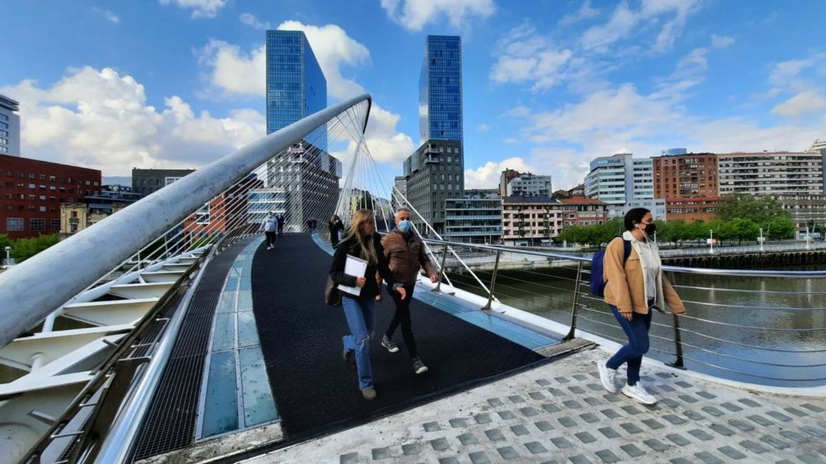 Bilbao confinada a partir de este martes por entrar en alerta roja Bilbao confinada a partir de este martes por entrar en alerta roja