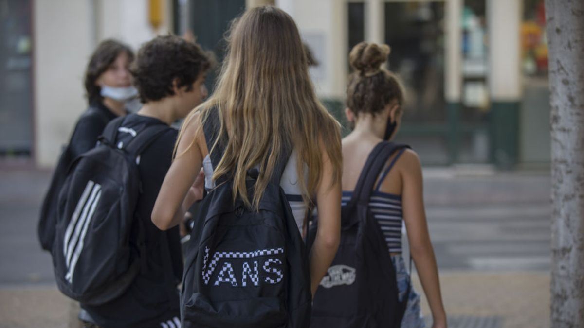 El segundo trimestre cierra con más clases presenciales en secundaria en los centros educativos de Madrid El segundo trimestre cierra con más clases presenciales en secundaria en los centros educativos de Madrid