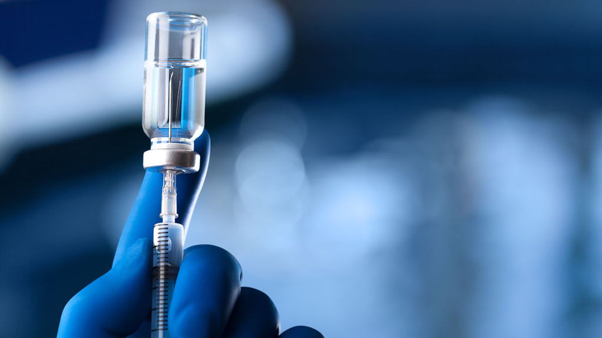 Francia e Italia retrasan la segunda dosis para acelerar la vacunación pero España apuesta por la pauta completa