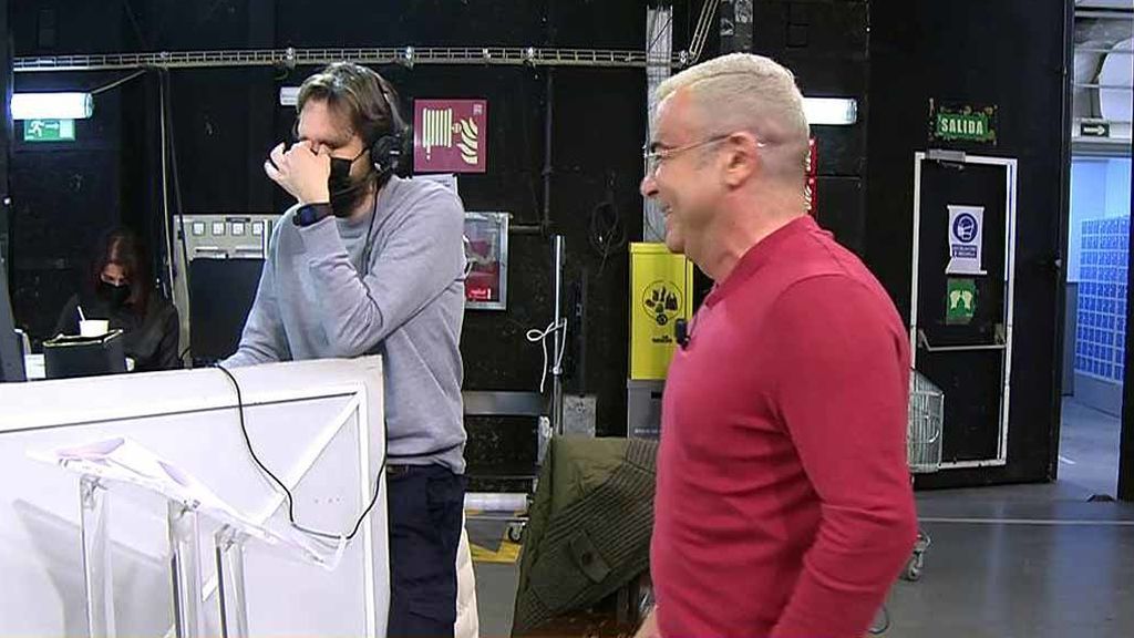 Jorge Javier Vázquez, junto al director del programa