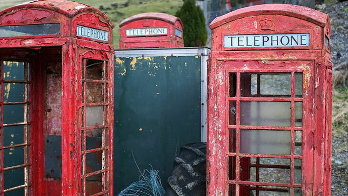 TELEFONO UK descomposicion TELEFONO UK descomposicion