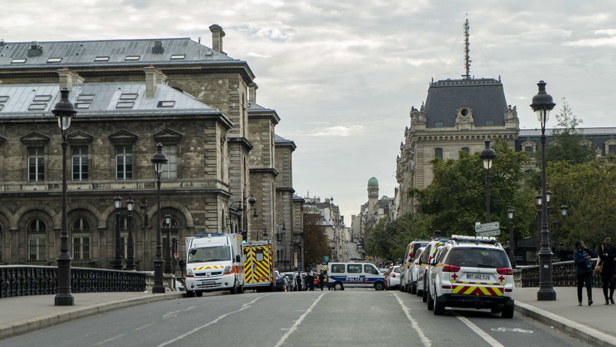 Un muerto y un herido en un tiroteo frente a un hospital de París Un muerto y un herido en un tiroteo frente a un hospital de París