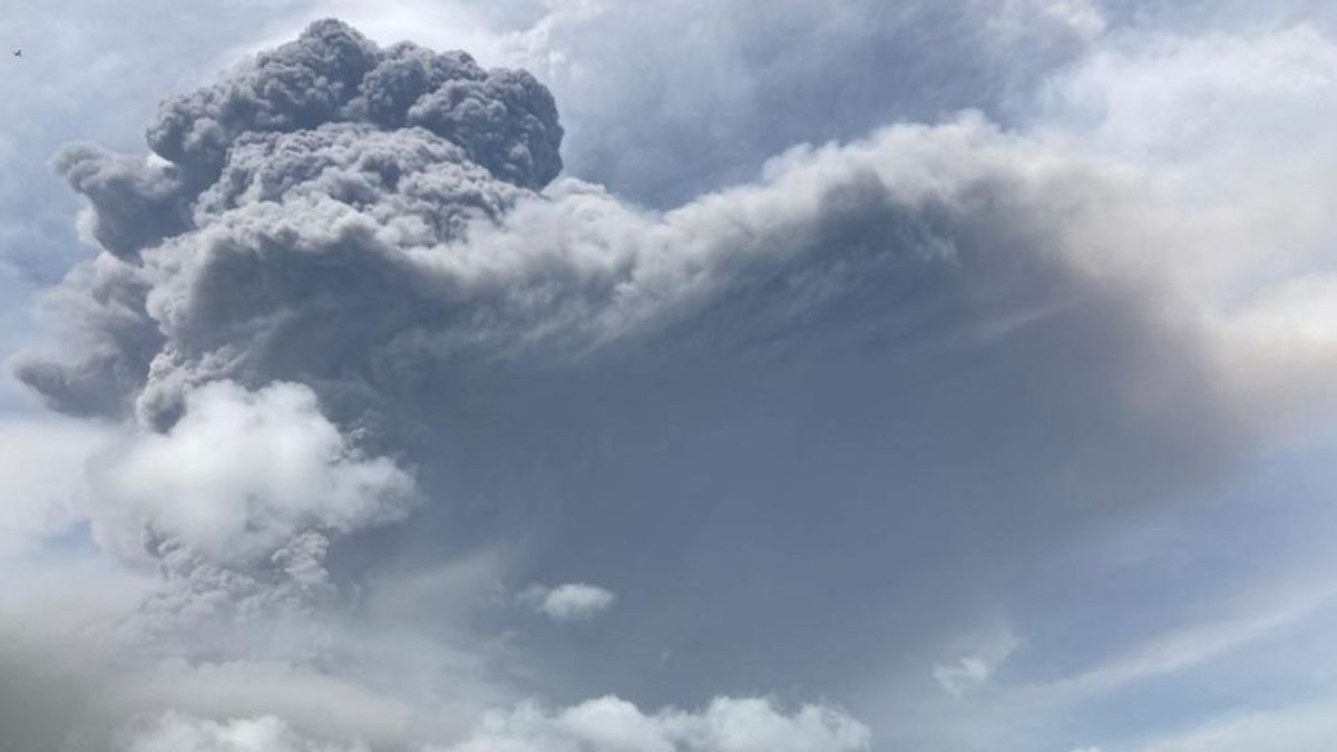 La nube de dióxido de azufre del volcán La Soufrière podría alcanzar Canarias y el resto de España