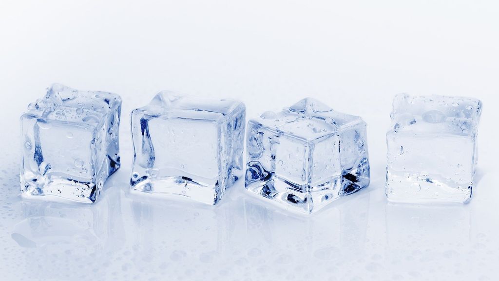 ice-cubes-3506781_1920