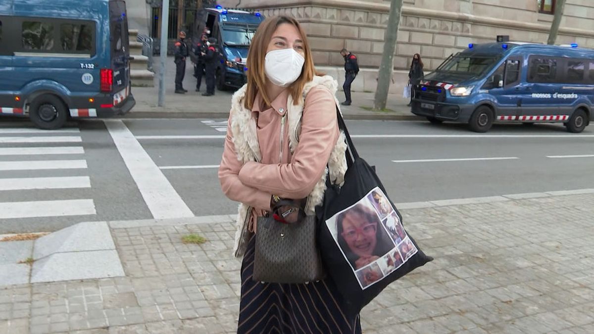 La madre de Laia, al presunto asesino y violador de su hija de 13 años: "Morirse es malo, pero contigo encima es lo peor" La madre de Laia, al presunto asesino y violador de su hija de 13 años: "Morirse es malo, pero contigo encima es lo peor"