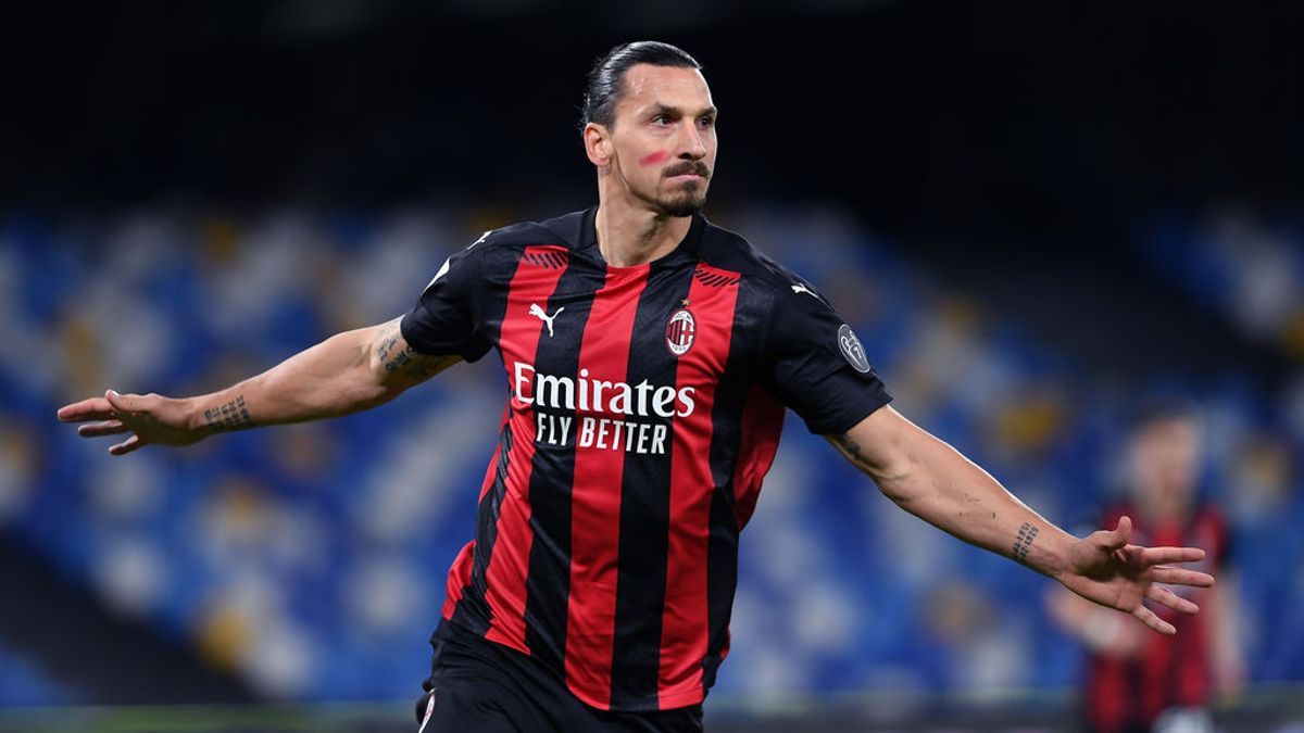 Ibrahimovic se reúne con amigos en un restaurante de Milán cuando la pandemia exige que estén cerrados Ibrahimovic se reúne con amigos en un restaurante de Milán cuando la pandemia exige que estén cerrados