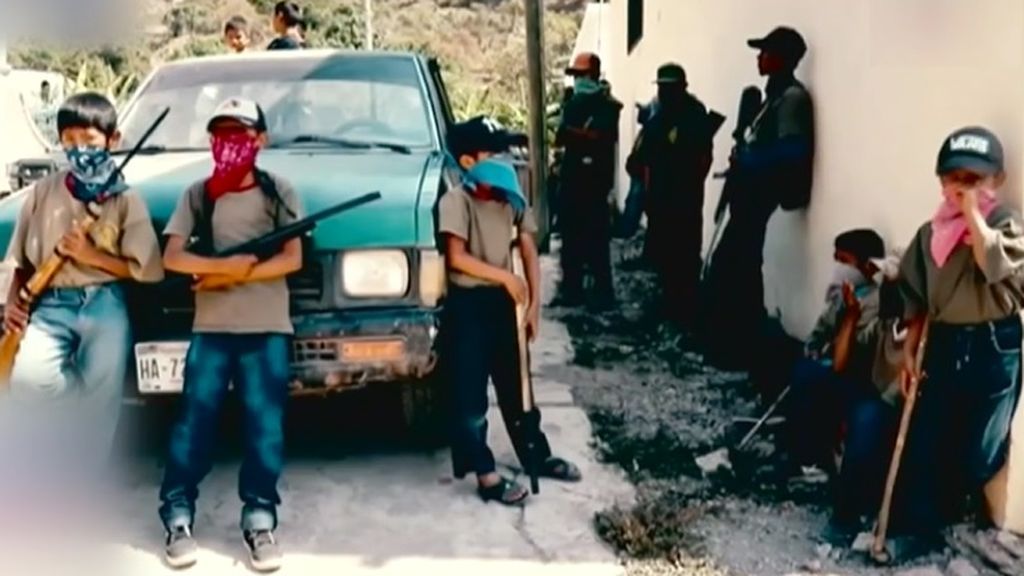 Niños de 7 años convertidos en policías en México para luchar contra los narcos