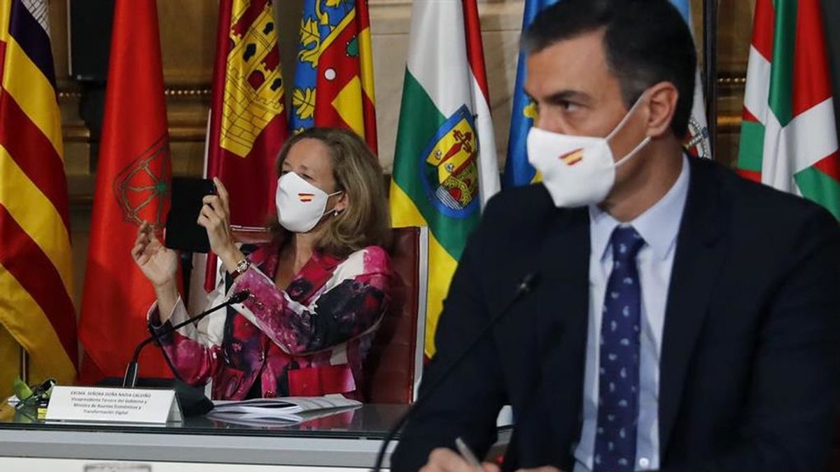 Castilla-La Mancha, País Vasco, Andalucía y Murcia piden ampliar el estado de alarma pero Sánchez se vuelve a negar Castilla-La Mancha, País Vasco, Andalucía y Murcia piden ampliar el estado de alarma pero Sánchez se vuelve a negar
