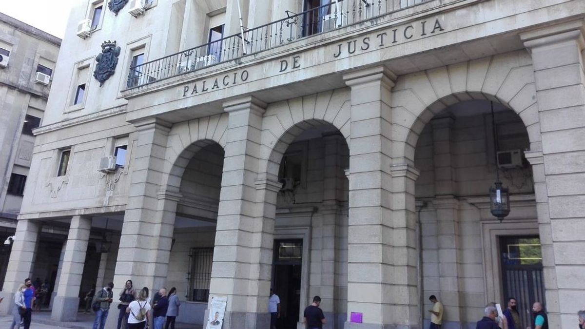 El Supremo confirma 4 años a un joven por violar a una menor "mareada" por el alcohol en Sevilla El Supremo confirma 4 años a un joven por violar a una menor "mareada" por el alcohol en Sevilla