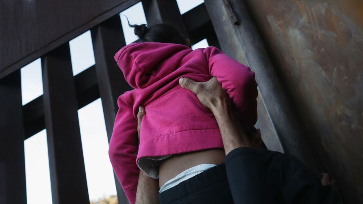 Una ley mexicana de protección infantil anima a los migrantes a llegar a la frontera con EE.UU., según un informe Una ley mexicana de protección infantil anima a los migrantes a llegar a la frontera con EE.UU., según un informe