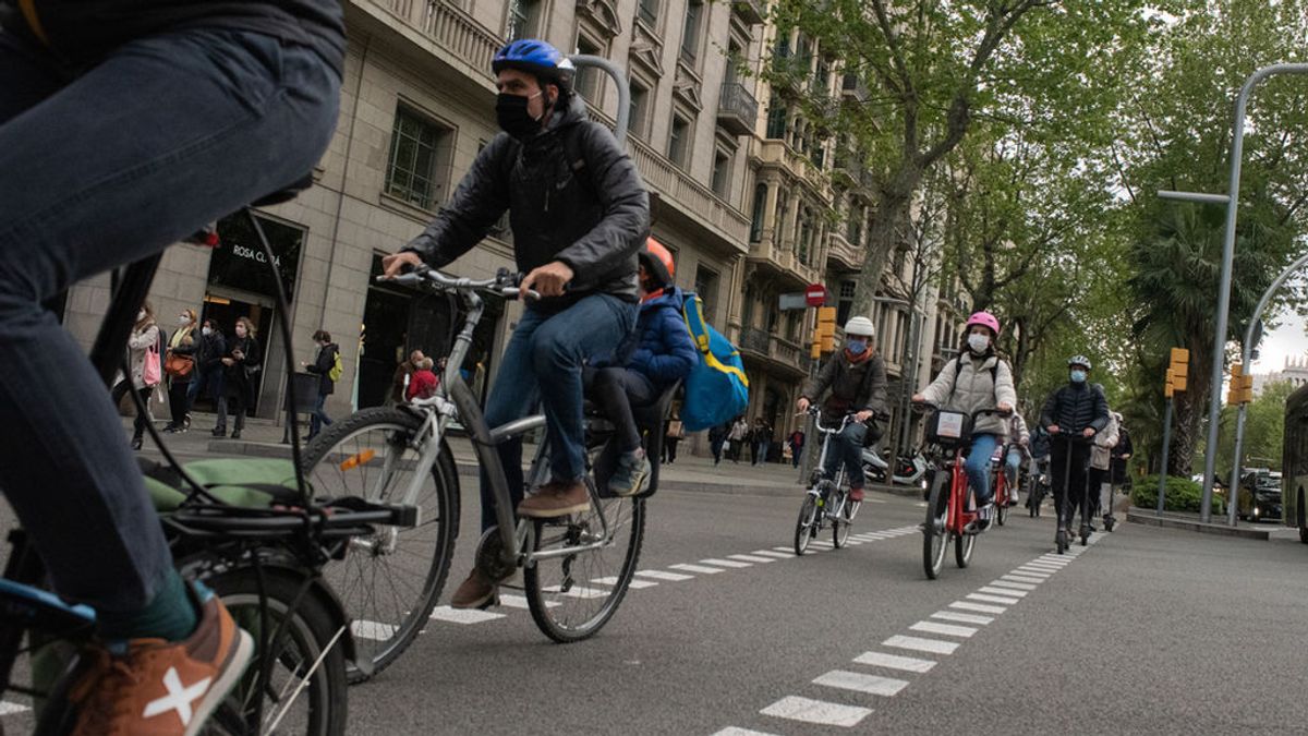 El 38% de los ciclistas desconocen las normas de circulación en Barcelona El 38% de los ciclistas desconocen las normas de circulación en Barcelona