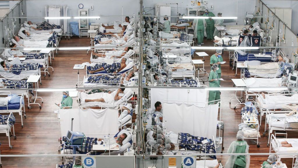 Brasil sufre lo peor de la pandemia con la ucis colapsadas por pacientes de 40 años o menos