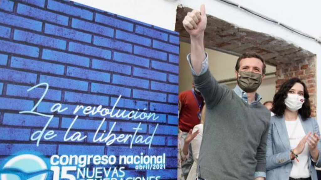 Casado 'copia' el manual de Ayuso y eleva el tono contra Sánchez para seducir ahora a los votantes de Vox Casado 'copia' el manual de Ayuso y eleva el tono contra Sánchez para seducir ahora a los votantes de Vox