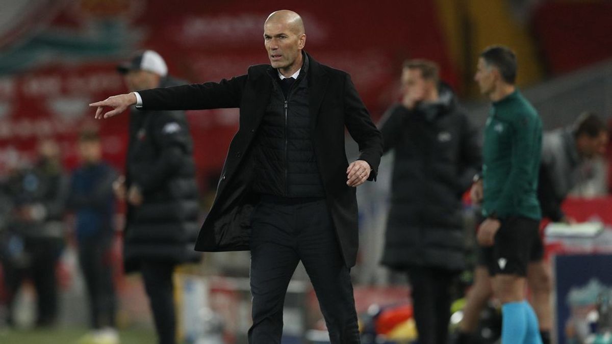 Zidane y su flor vuelven a meter al Real Madrid en semifinales: "El equipo quiere más" Zidane y su flor vuelven a meter al Real Madrid en semifinales: "El equipo quiere más"