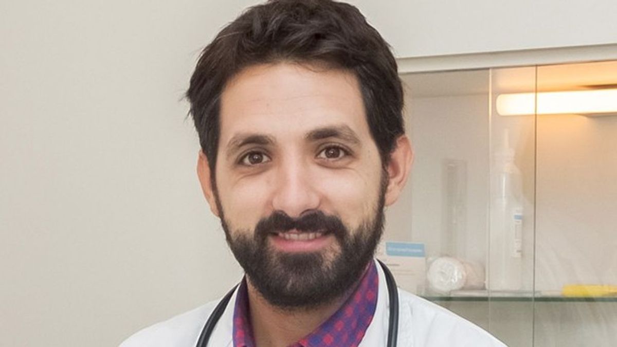 Pablo Demelo, especialista en trombosis: "A mi madre le toca AstraZeneca y estoy deseando que la vacunen" Pablo Demelo, especialista en trombosis: "A mi madre le toca AstraZeneca y estoy deseando que la vacunen"