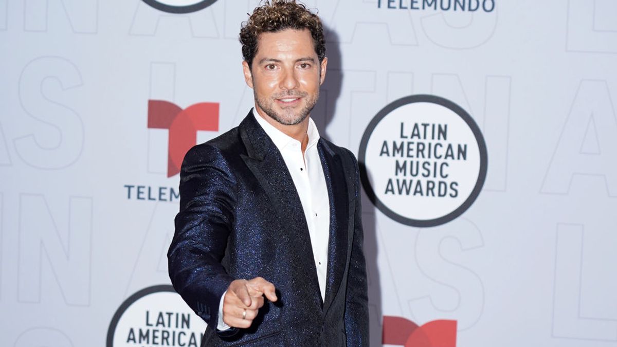 Bad Bunny arrasa, J Balvin se va de vacío y David Bisbal cantó con El Puma en los Latin American Music Awards Bad Bunny arrasa, J Balvin se va de vacío y David Bisbal cantó con El Puma en los Latin American Music Awards