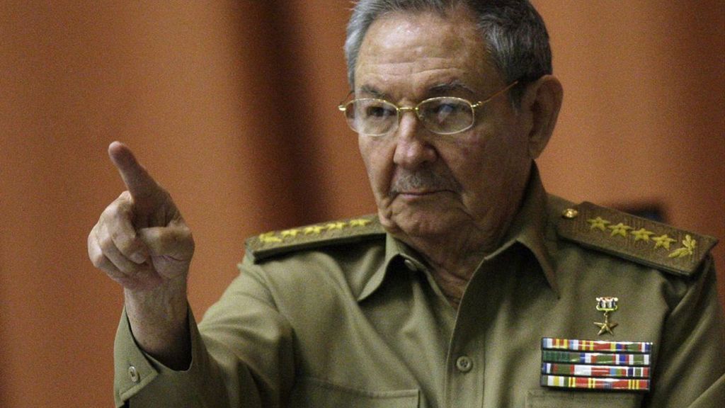 Raúl Castro anuncia su adiós como primer secretario del Partido Comunista de Cuba Raúl Castro anuncia su adiós como primer secretario del Partido Comunista de Cuba