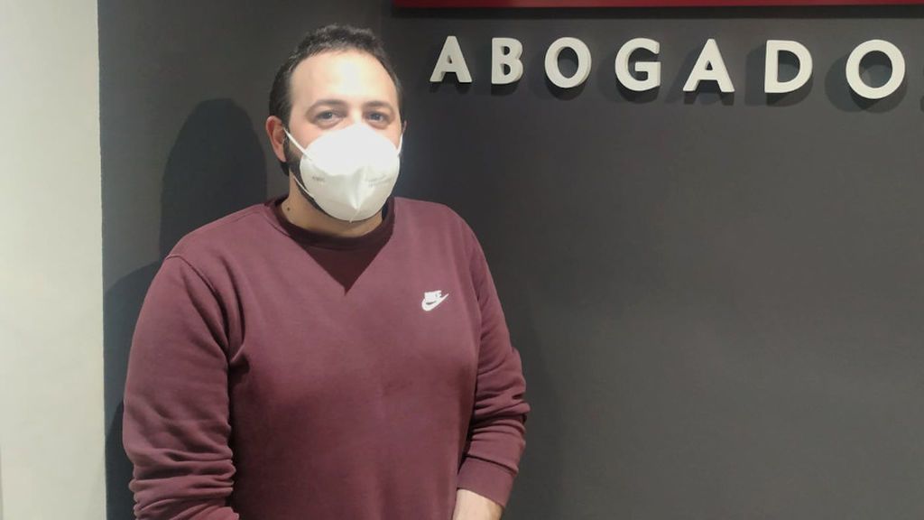 Una sentencia pionera obliga a readmitir a Fermín: “Mi jefe me echó a las dos horas de sufrir un atropello” Una sentencia pionera obliga a readmitir a Fermín: “Mi jefe me echó a las dos horas de sufrir un atropello”